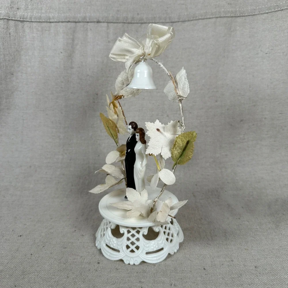Vintage Mid Century Wedding Cake Topper‎ Bride Groom Figures Bell Arch Retro